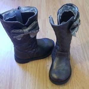 Gray girls silver boots